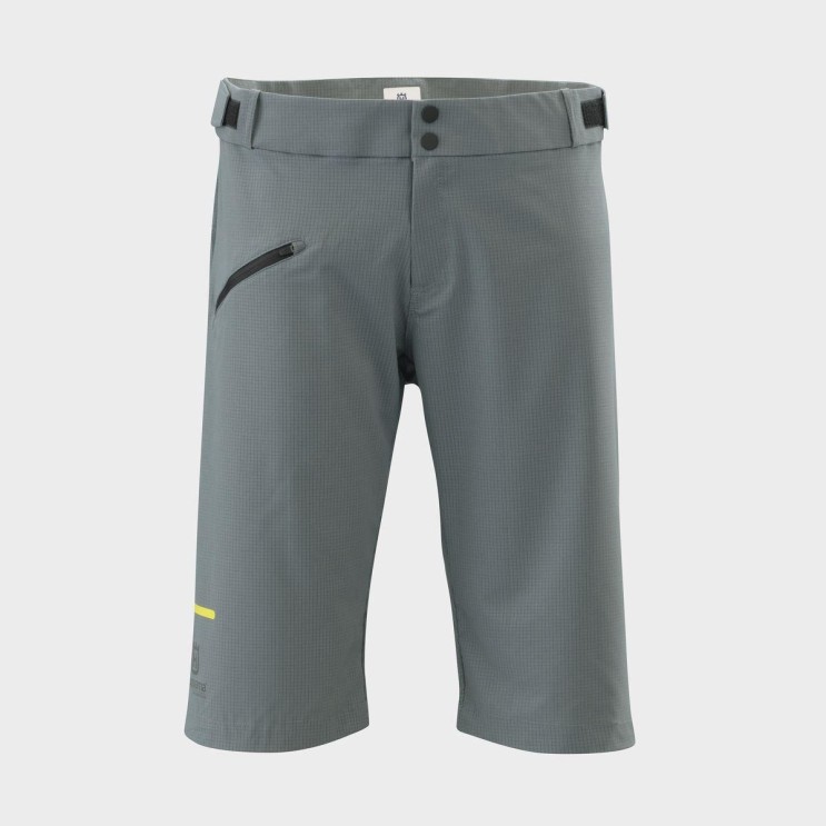 ACCELERATE SHORTS L 