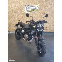 Husqvarna 125 svartpilen 2024 - 130 kms 