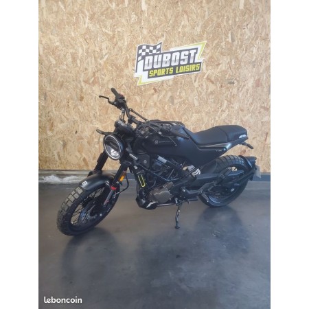 Husqvarna 125 svartpilen 2023 - 40 kms