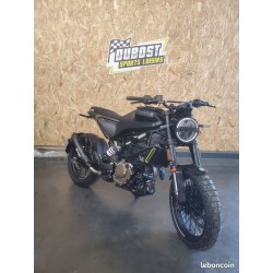 Husqvarna 125 svartpilen 2023 - 40 kms 