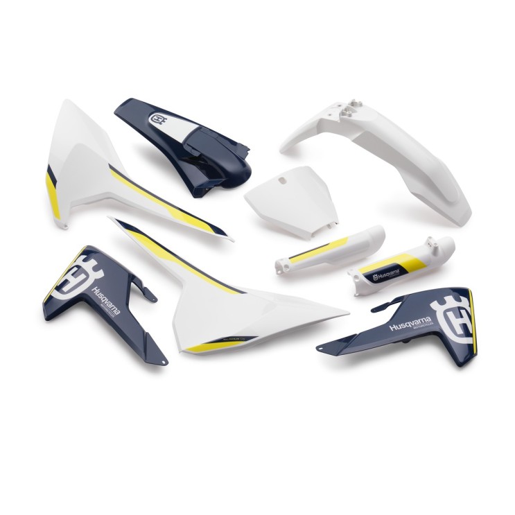 SET PLASTIC PARTS
